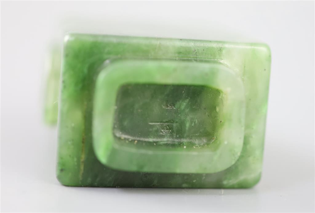 A good Chinese spinach green jade rectangular snuff bottle, 18th/19th century, total height 6.8cm